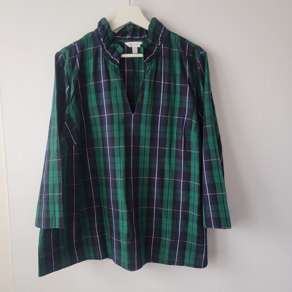 crown & ivy women's classic plaid print Top sz 2X Split reffed Neck long sleeve